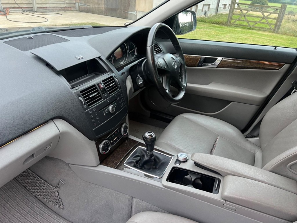 MERCEDES-BENZ C CLASS