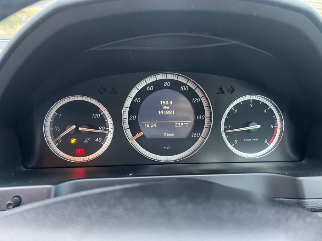 MERCEDES-BENZ C CLASS