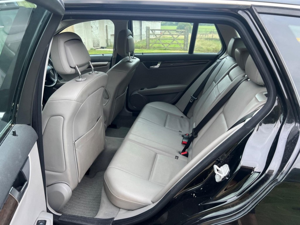 MERCEDES-BENZ C CLASS