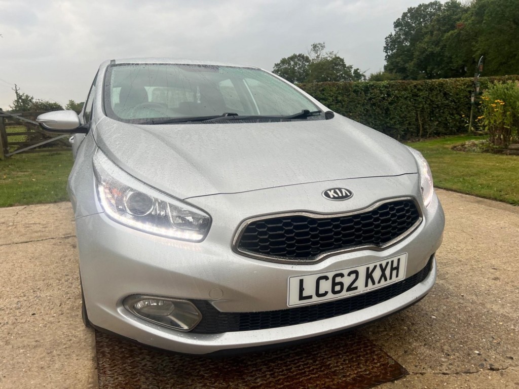 View KIA CEED 1.6 CRDi EcoDynamics 2 Euro 5 (s/s) 5dr