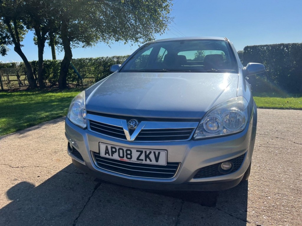 VAUXHALL ASTRA