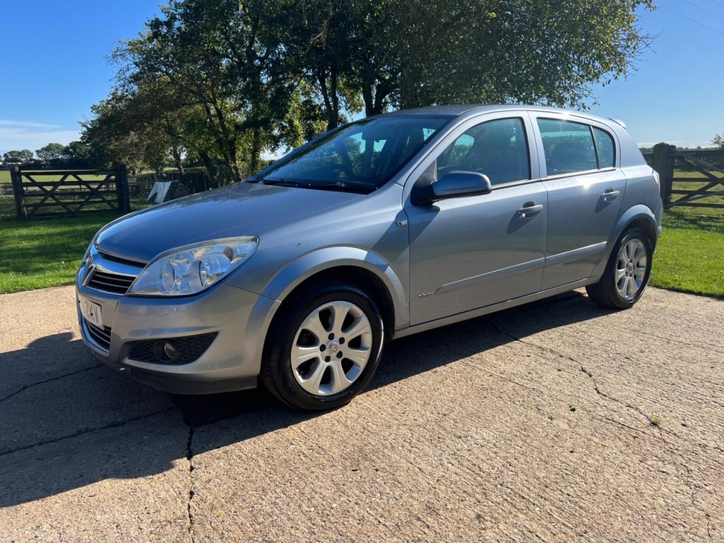 VAUXHALL ASTRA