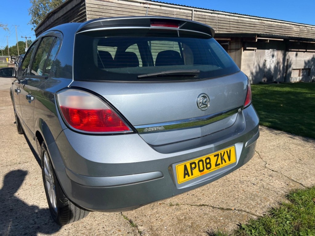 VAUXHALL ASTRA