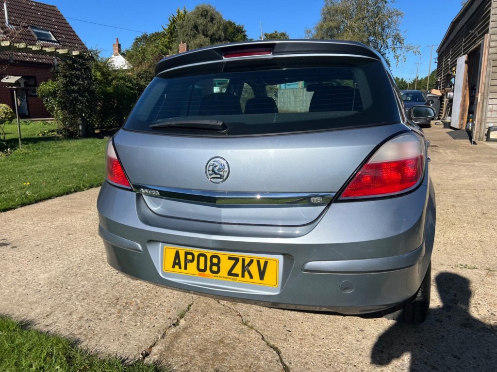 VAUXHALL ASTRA