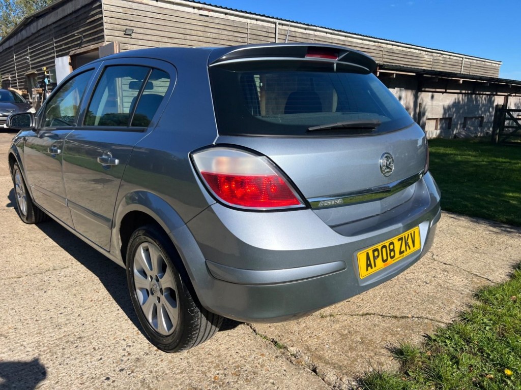 VAUXHALL ASTRA