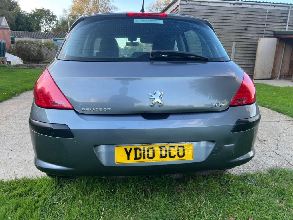 PEUGEOT 308