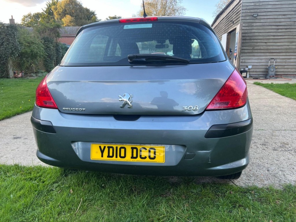 PEUGEOT 308