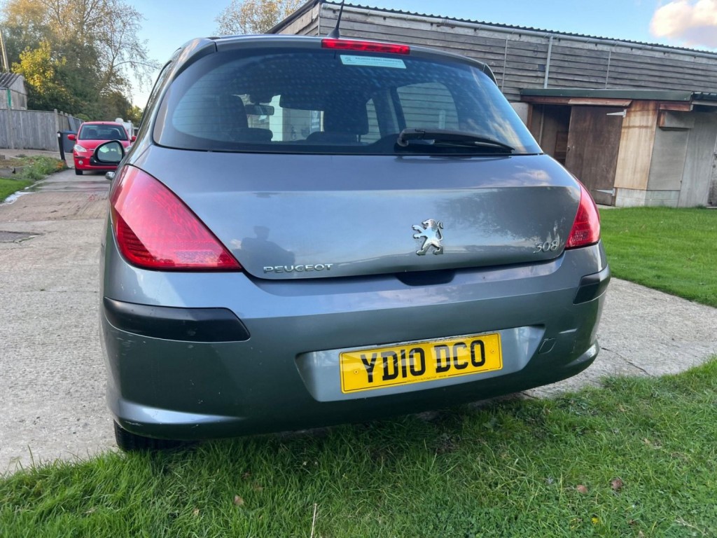 PEUGEOT 308