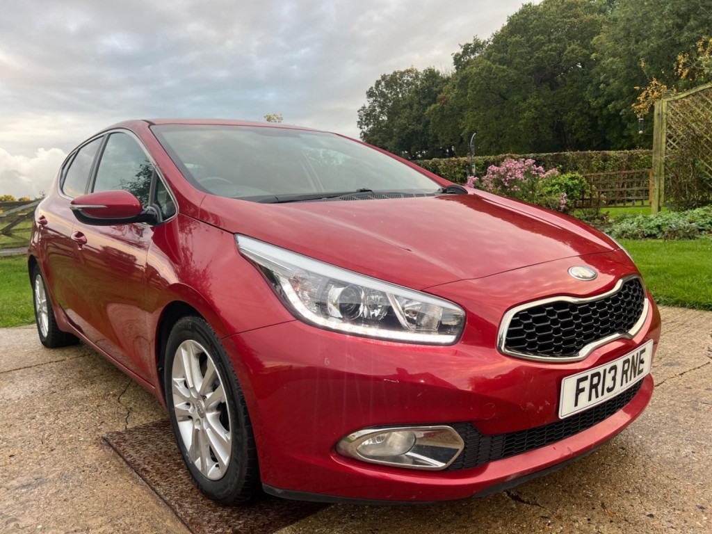 View KIA CEED 1.6 CRDi EcoDynamics 3 Euro 5 (s/s) 5dr