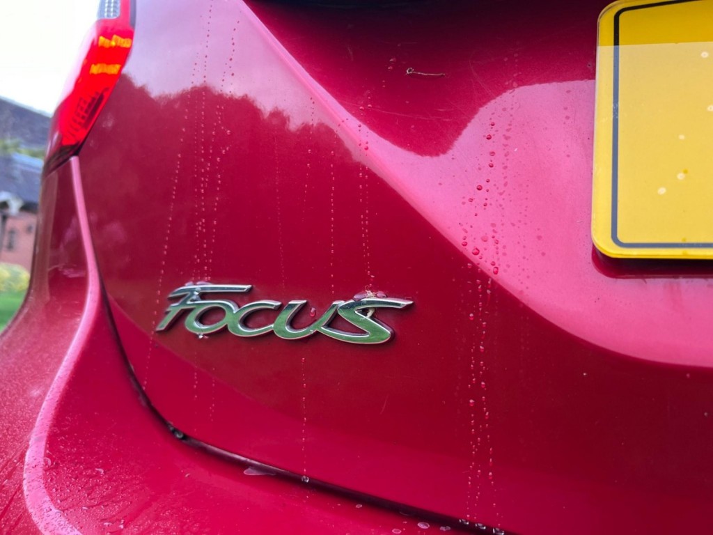 FORD FOCUS
