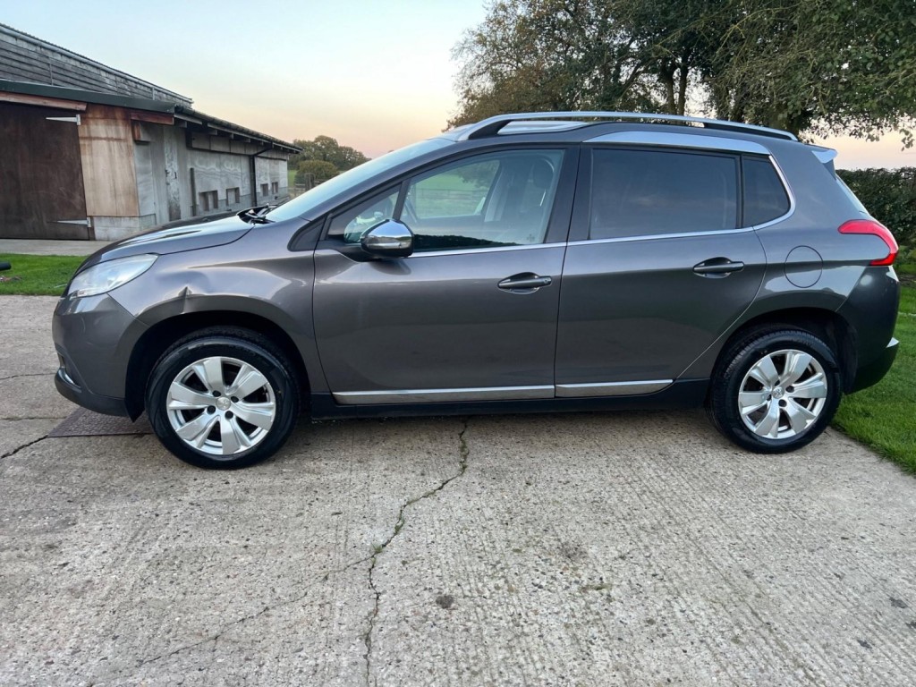 PEUGEOT 2008