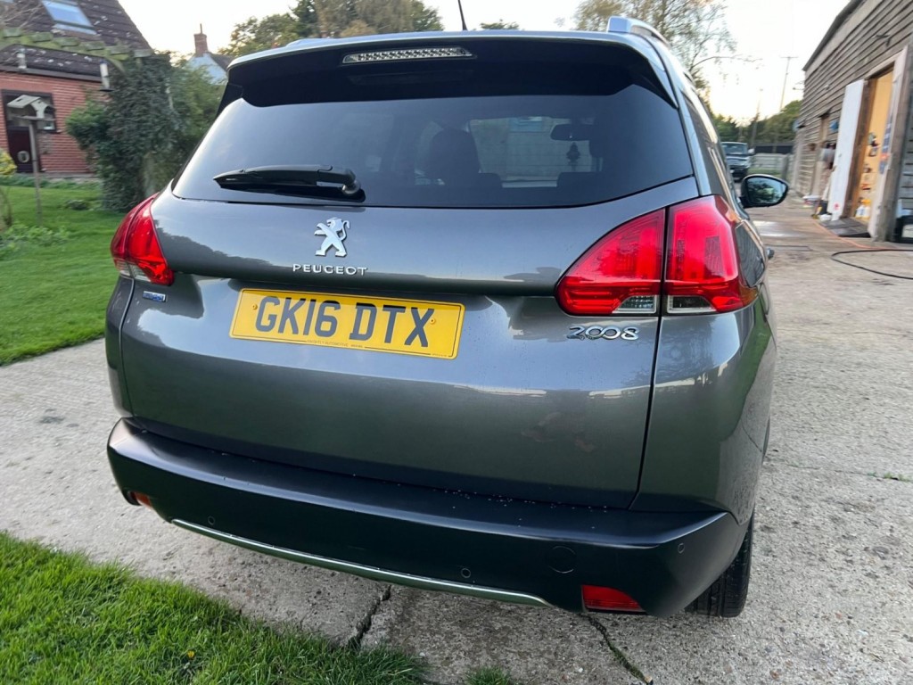 PEUGEOT 2008