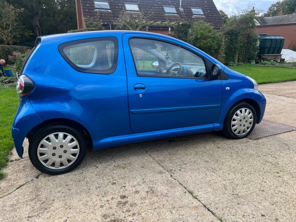 TOYOTA AYGO