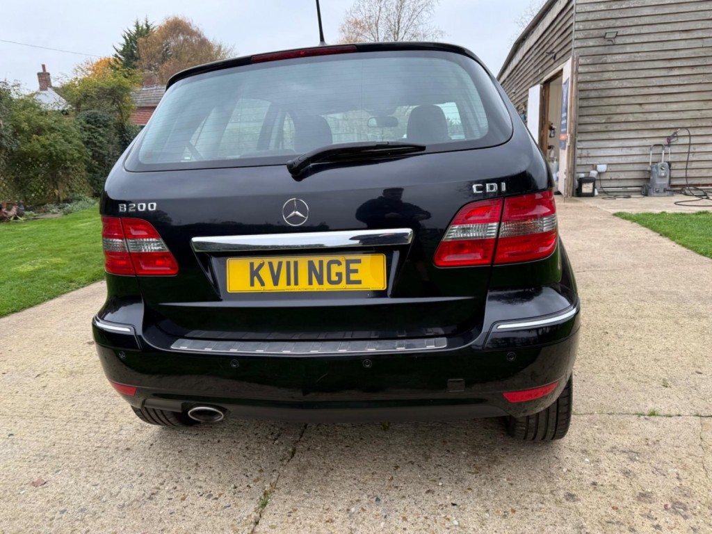 MERCEDES-BENZ B CLASS