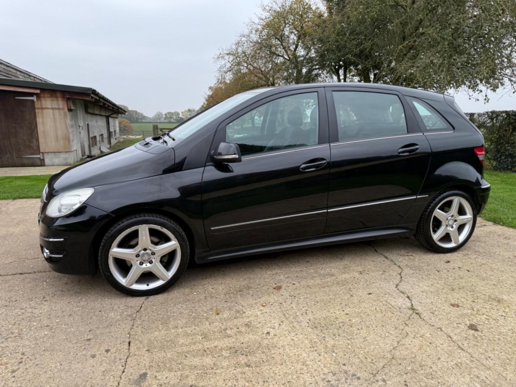 MERCEDES-BENZ B CLASS