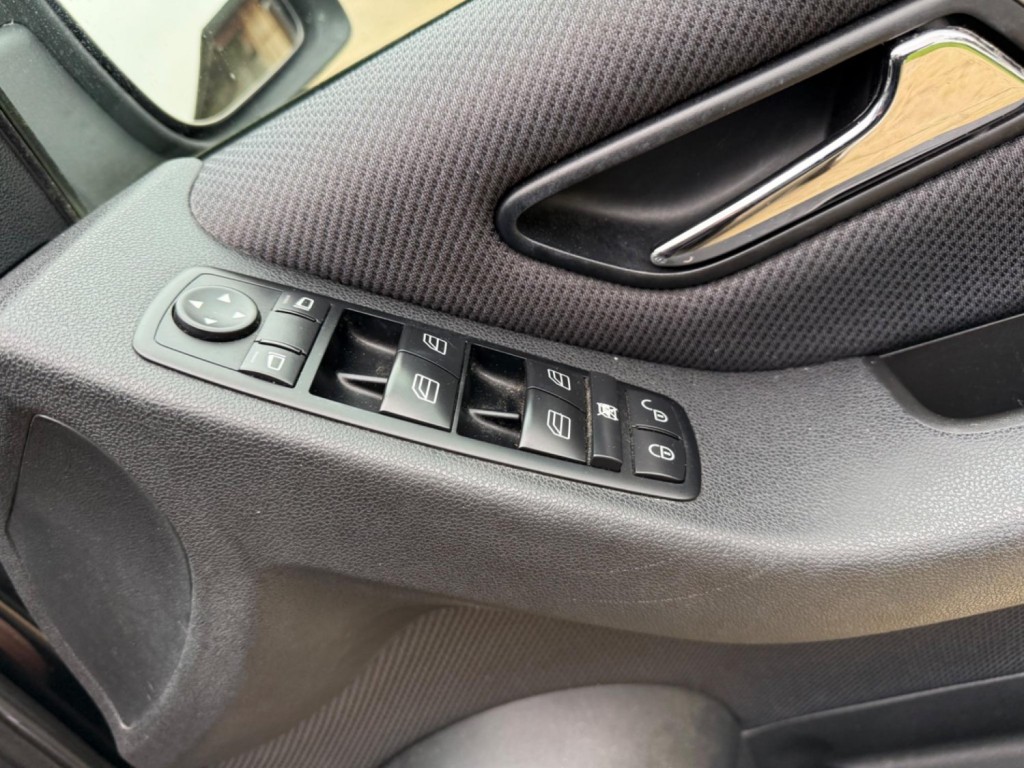 MERCEDES-BENZ B CLASS