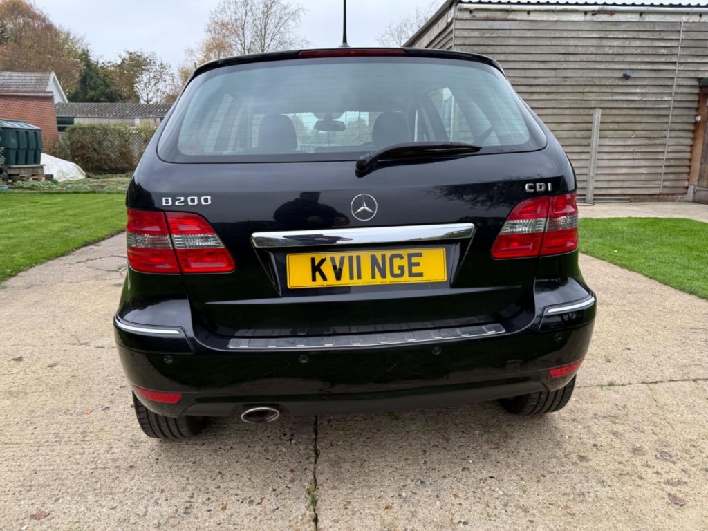 MERCEDES-BENZ B CLASS