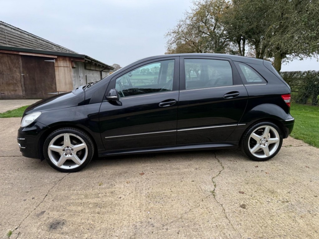 MERCEDES-BENZ B CLASS