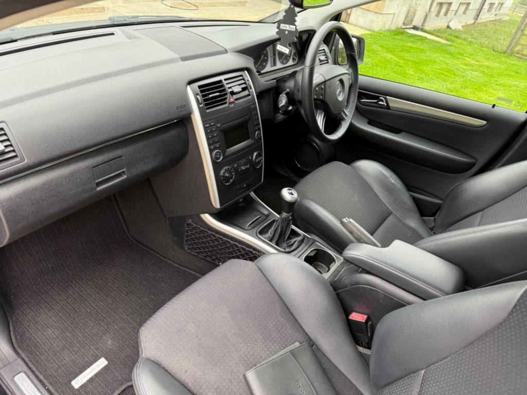 MERCEDES-BENZ B CLASS