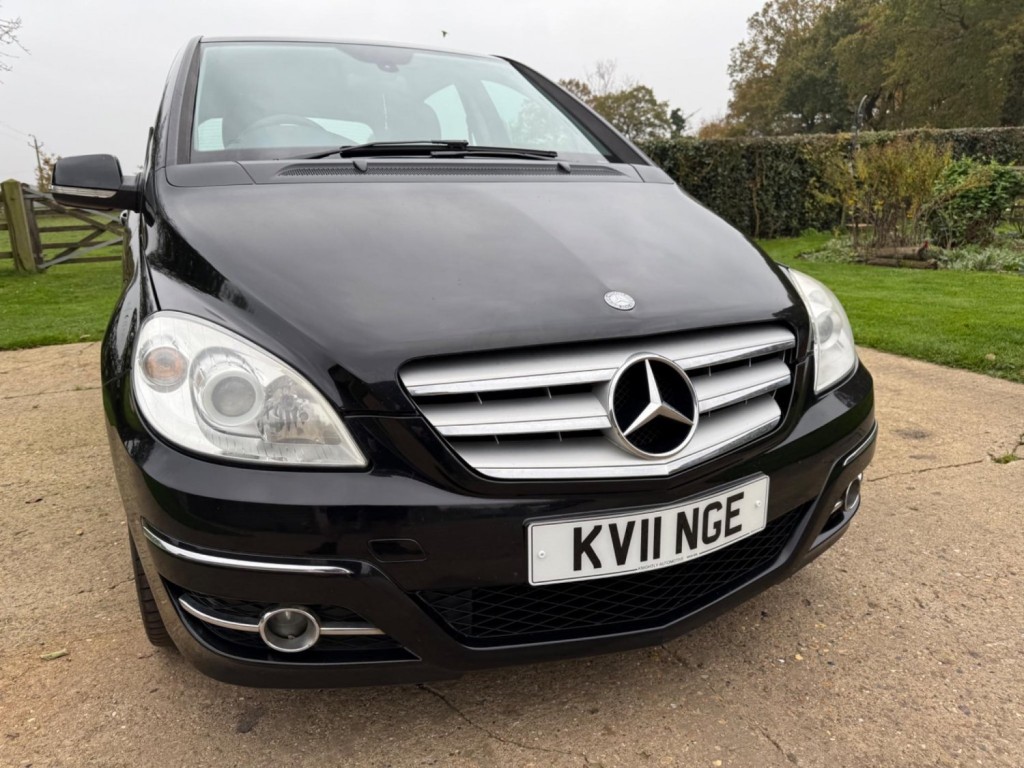 View MERCEDES-BENZ B CLASS 2.0 B200 CDI Sport 5dr