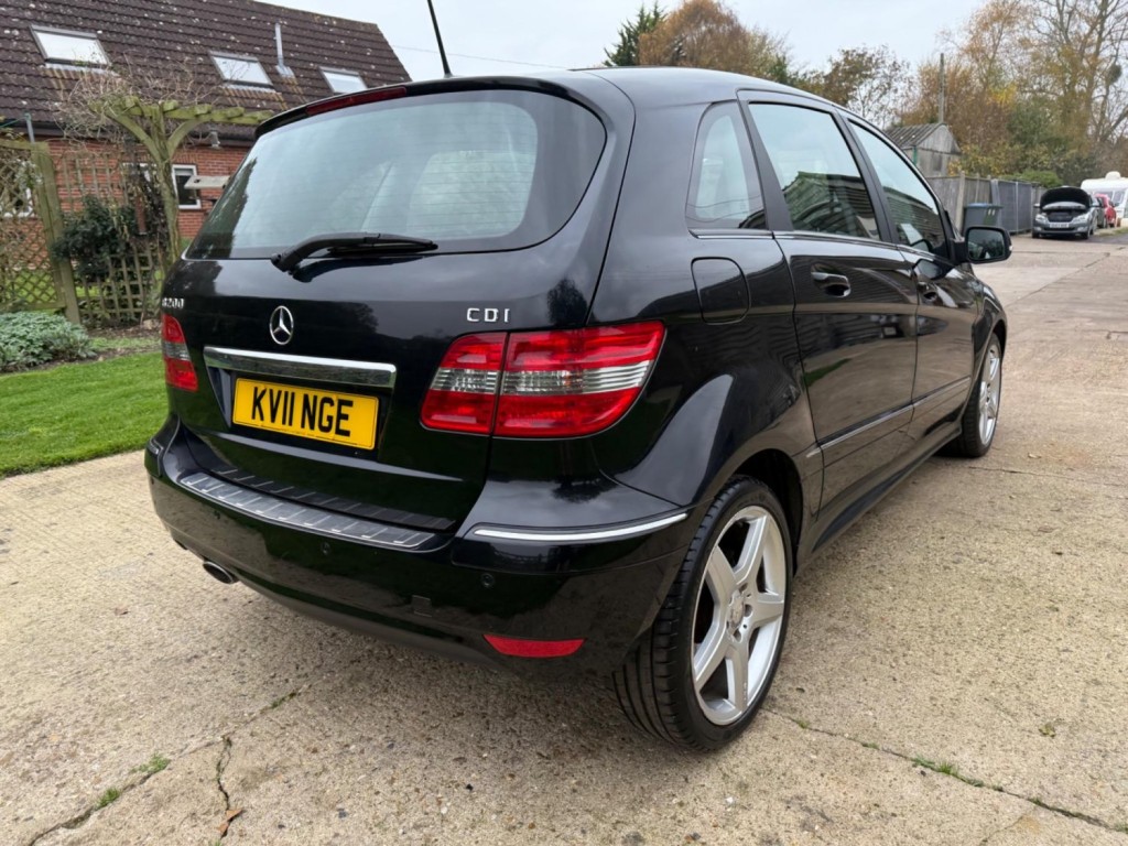 MERCEDES-BENZ B CLASS