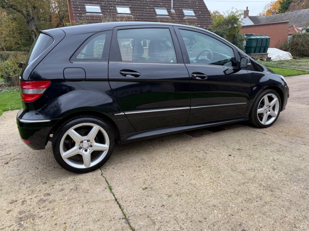 MERCEDES-BENZ B CLASS