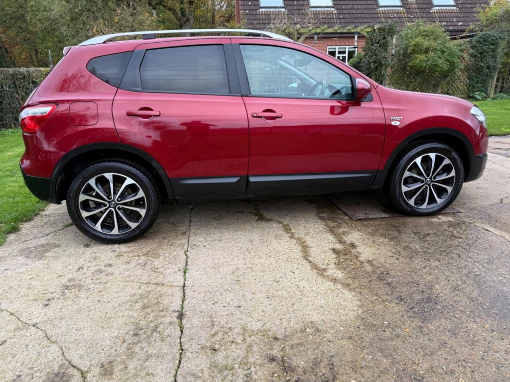 NISSAN QASHQAI