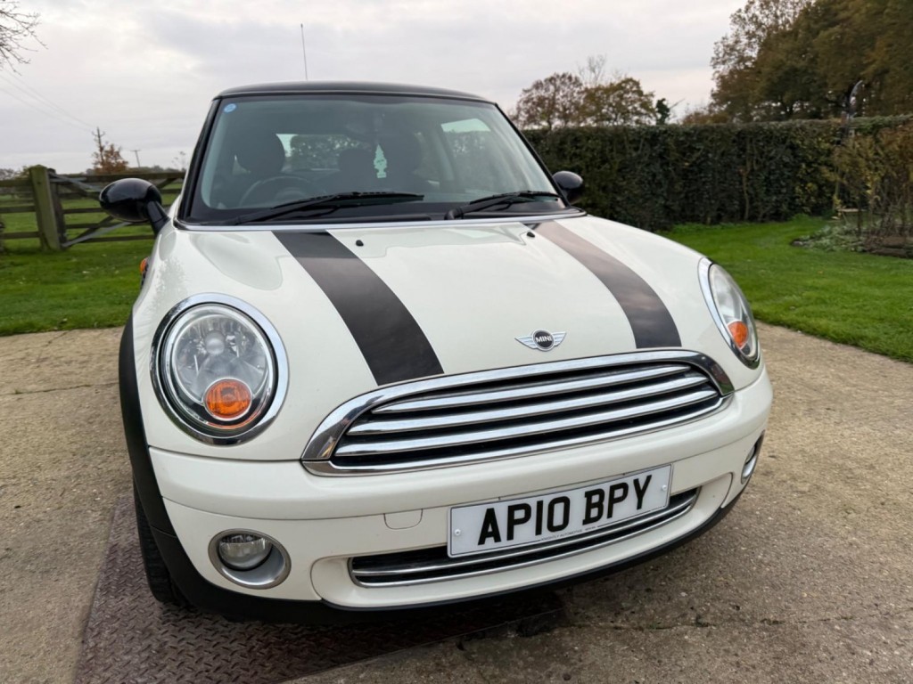 View MINI HATCH 1.6 Cooper Euro 5 3dr