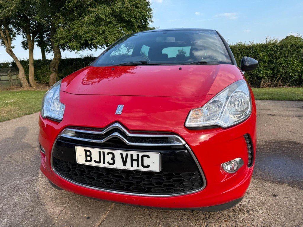 View CITROEN DS3 1.6 e-HDi Airdream DStyle Euro 5 (s/s) 3dr