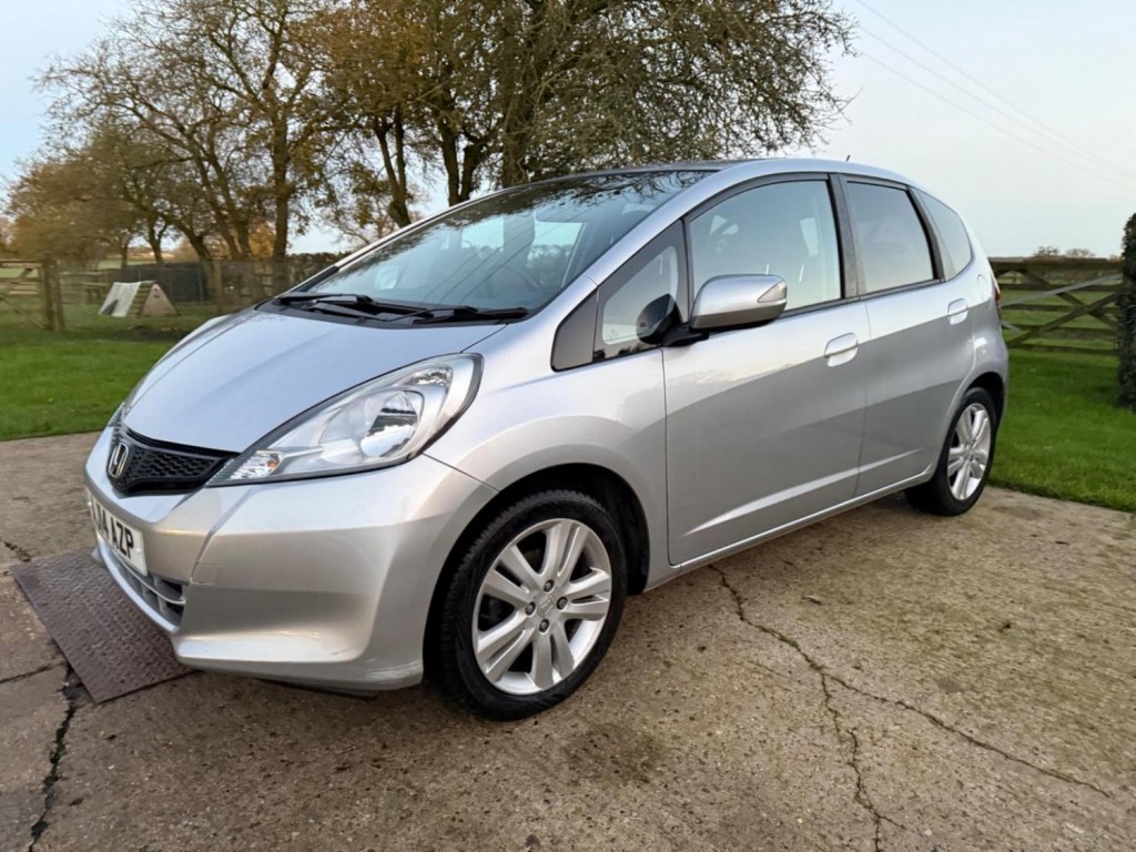 View HONDA JAZZ 1.4 i-VTEC ES Plus Euro 5 5dr