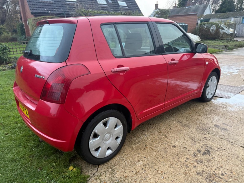 SUZUKI SWIFT