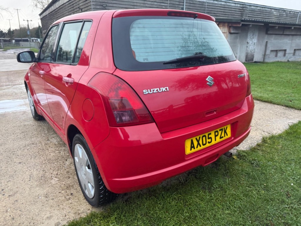 SUZUKI SWIFT