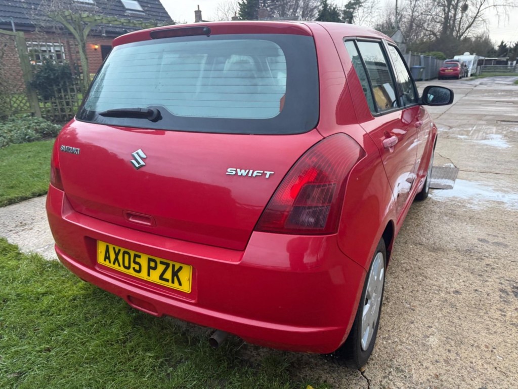 SUZUKI SWIFT