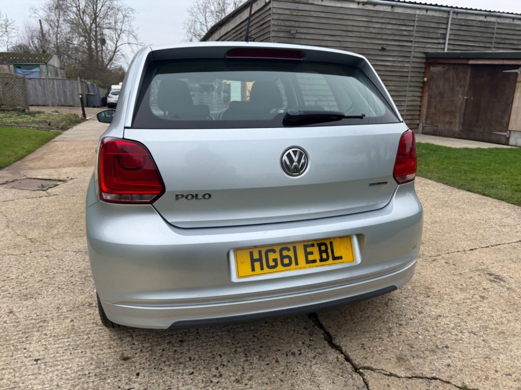 VOLKSWAGEN POLO