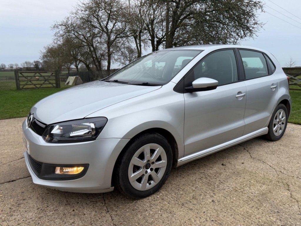 VOLKSWAGEN POLO