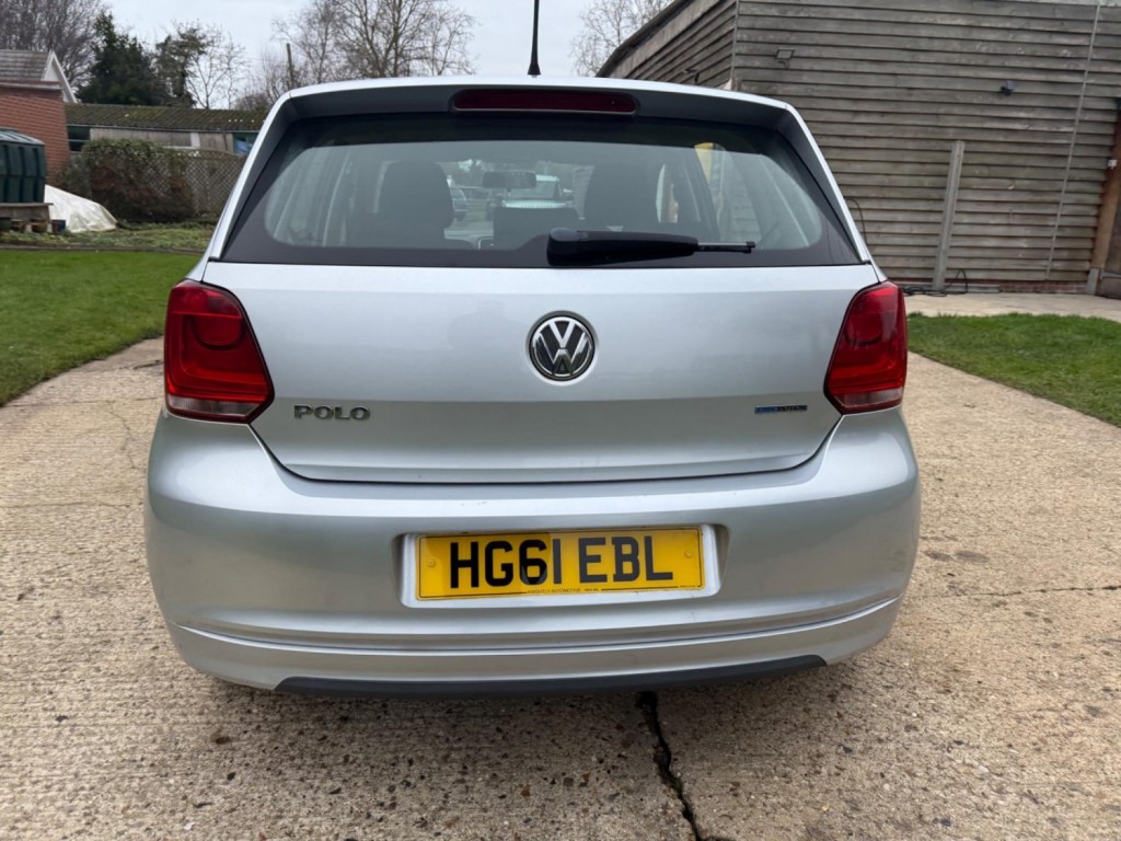 VOLKSWAGEN POLO