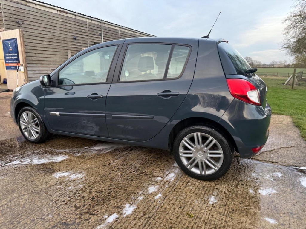 RENAULT CLIO