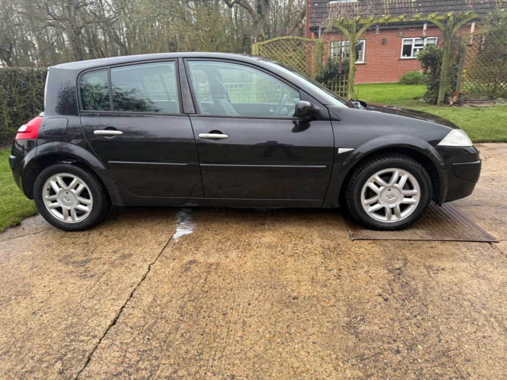 RENAULT MEGANE