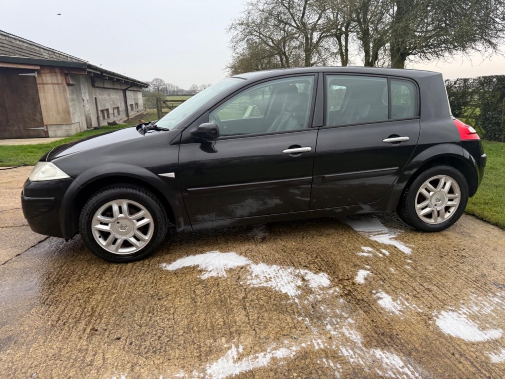 RENAULT MEGANE