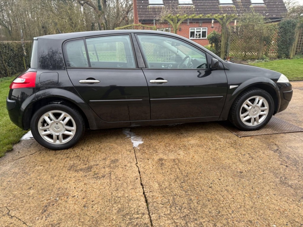 RENAULT MEGANE