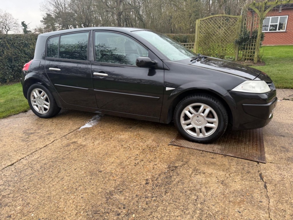 RENAULT MEGANE