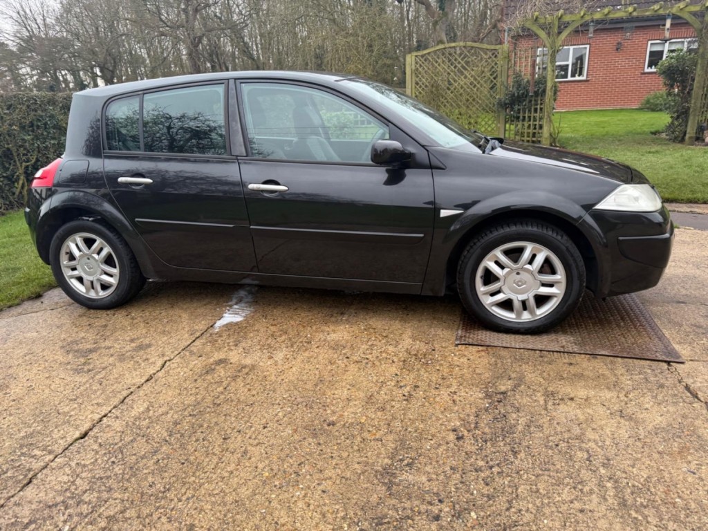 RENAULT MEGANE