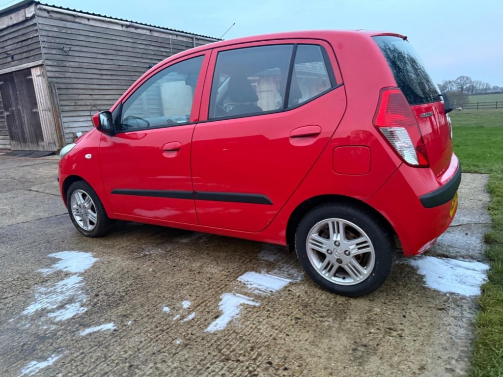HYUNDAI I10