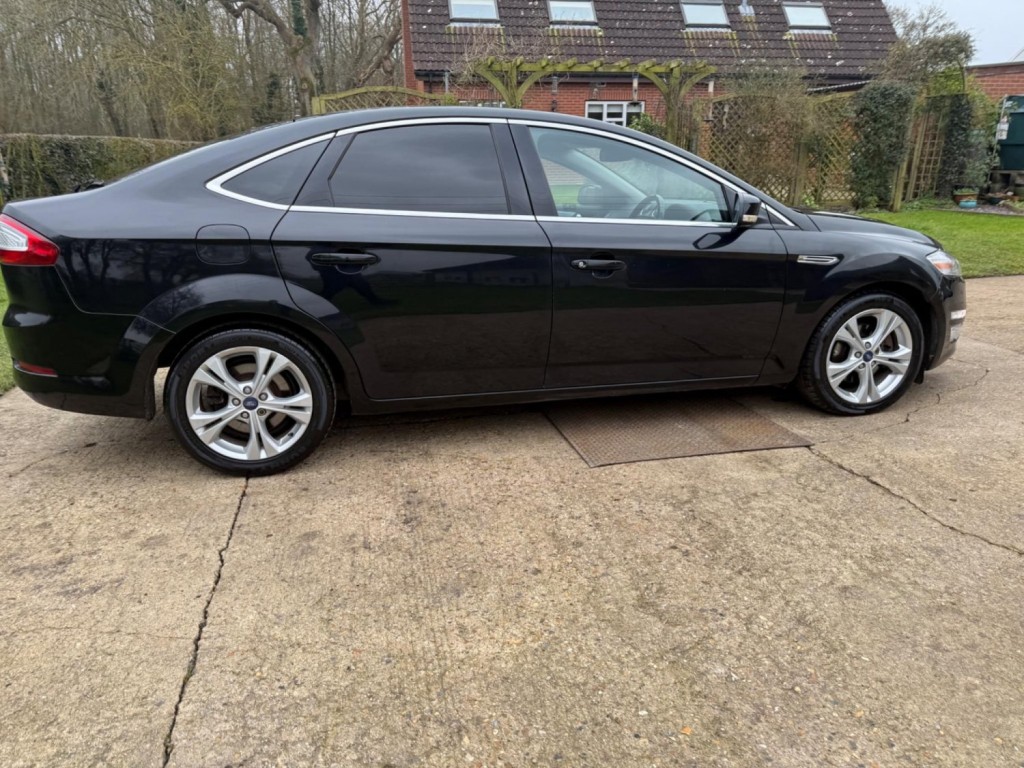FORD MONDEO