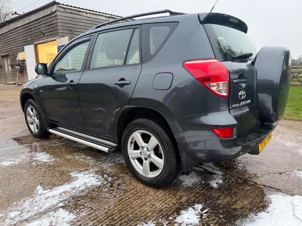 TOYOTA RAV4