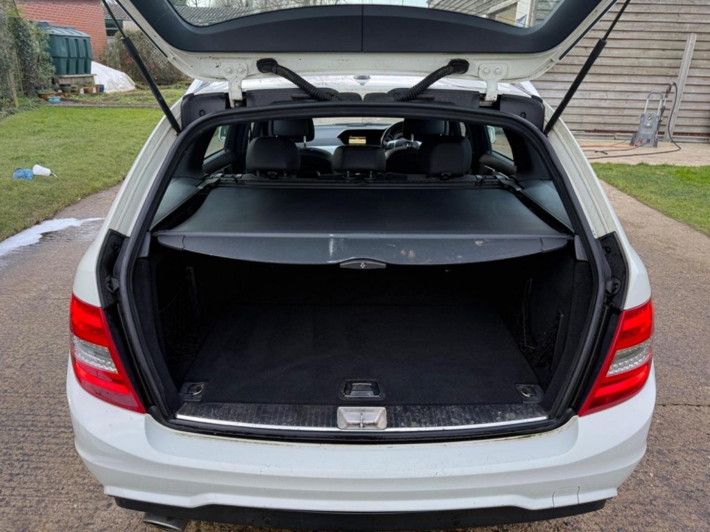 MERCEDES-BENZ C CLASS