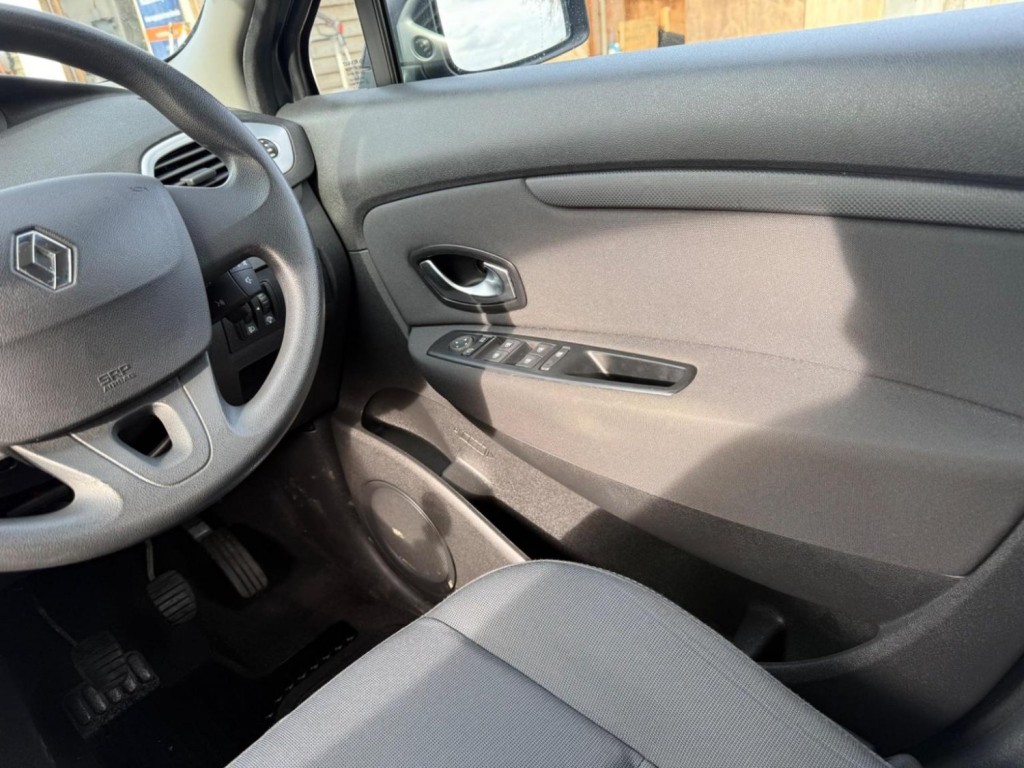 RENAULT SCENIC