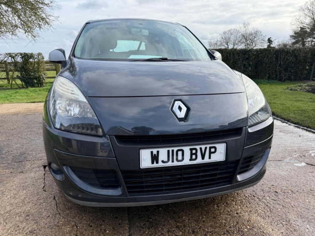 View RENAULT SCENIC 1.9 dCi I-Music Euro 4 5dr