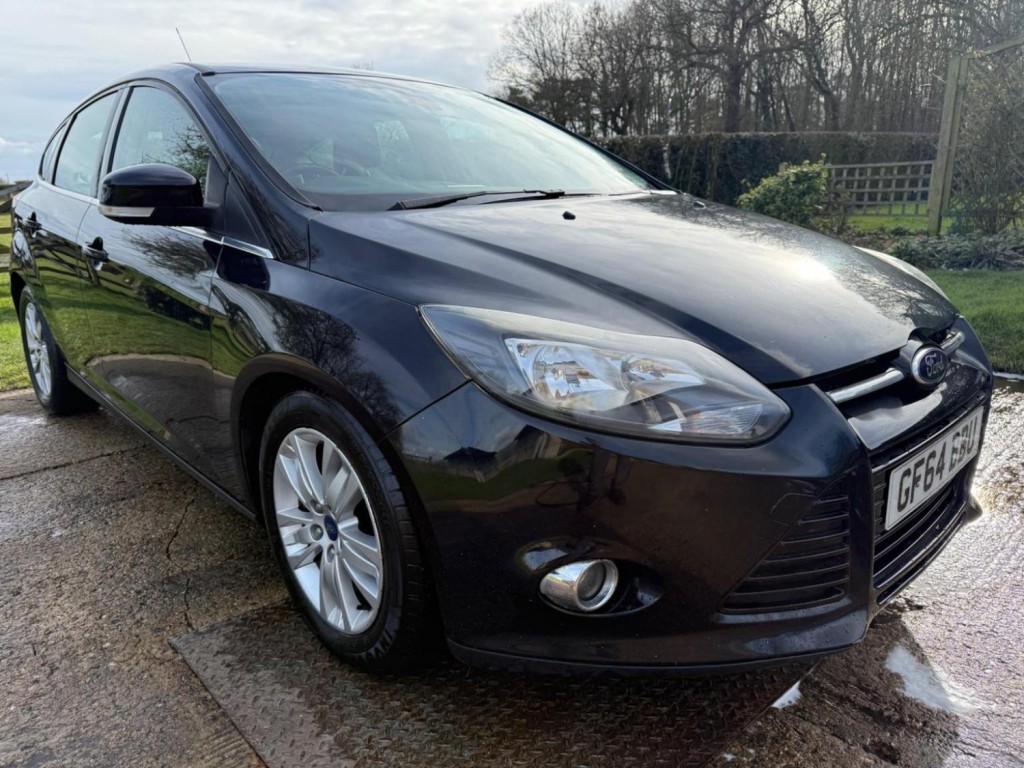 View FORD FOCUS 1.6 TDCi Titanium Navigator Euro 5 (s/s) 5dr