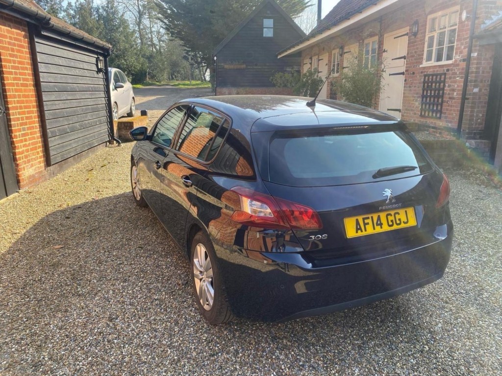 PEUGEOT 308